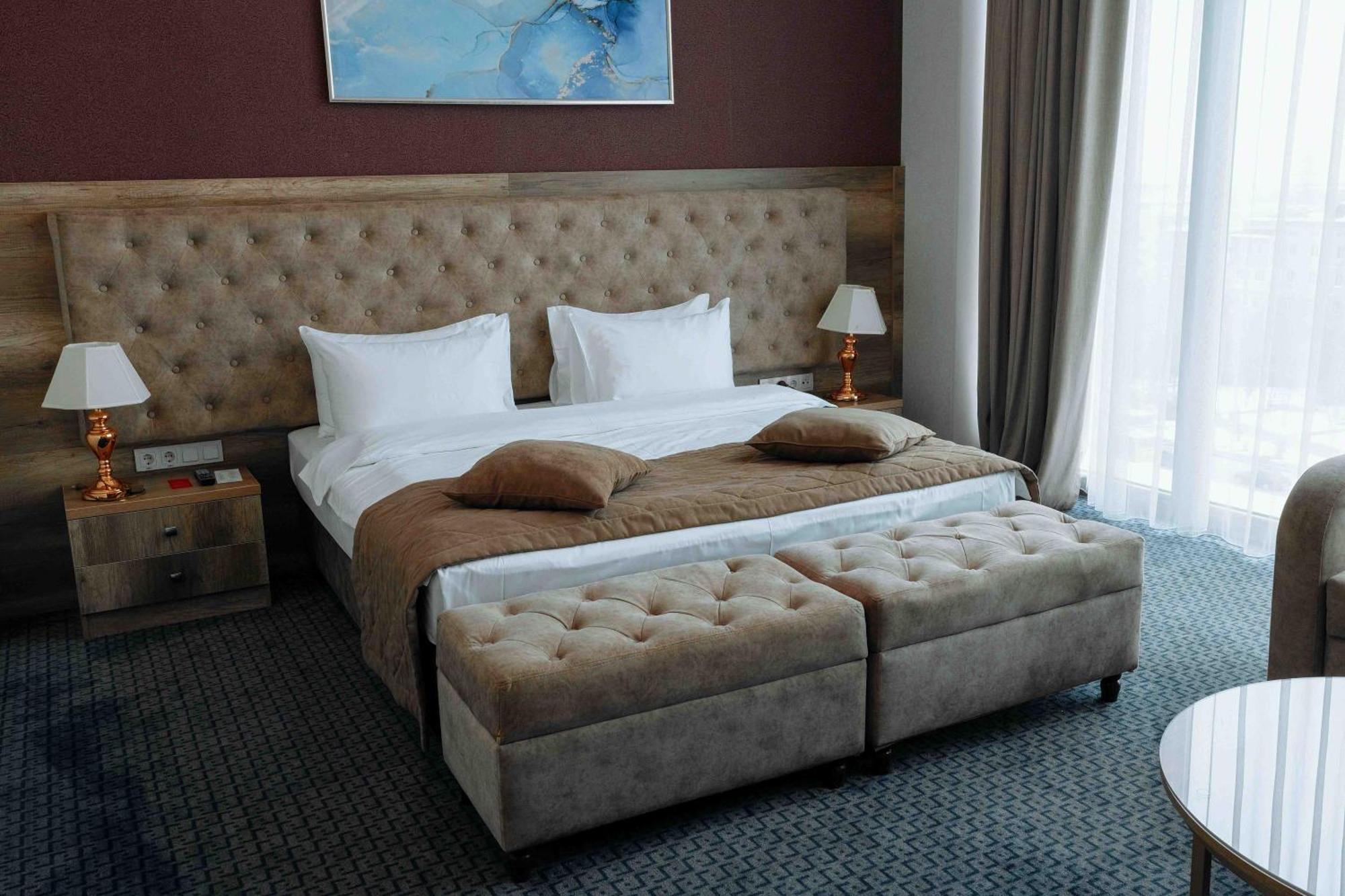Ramada By Wyndham Shymkent Hotel Kültér fotó