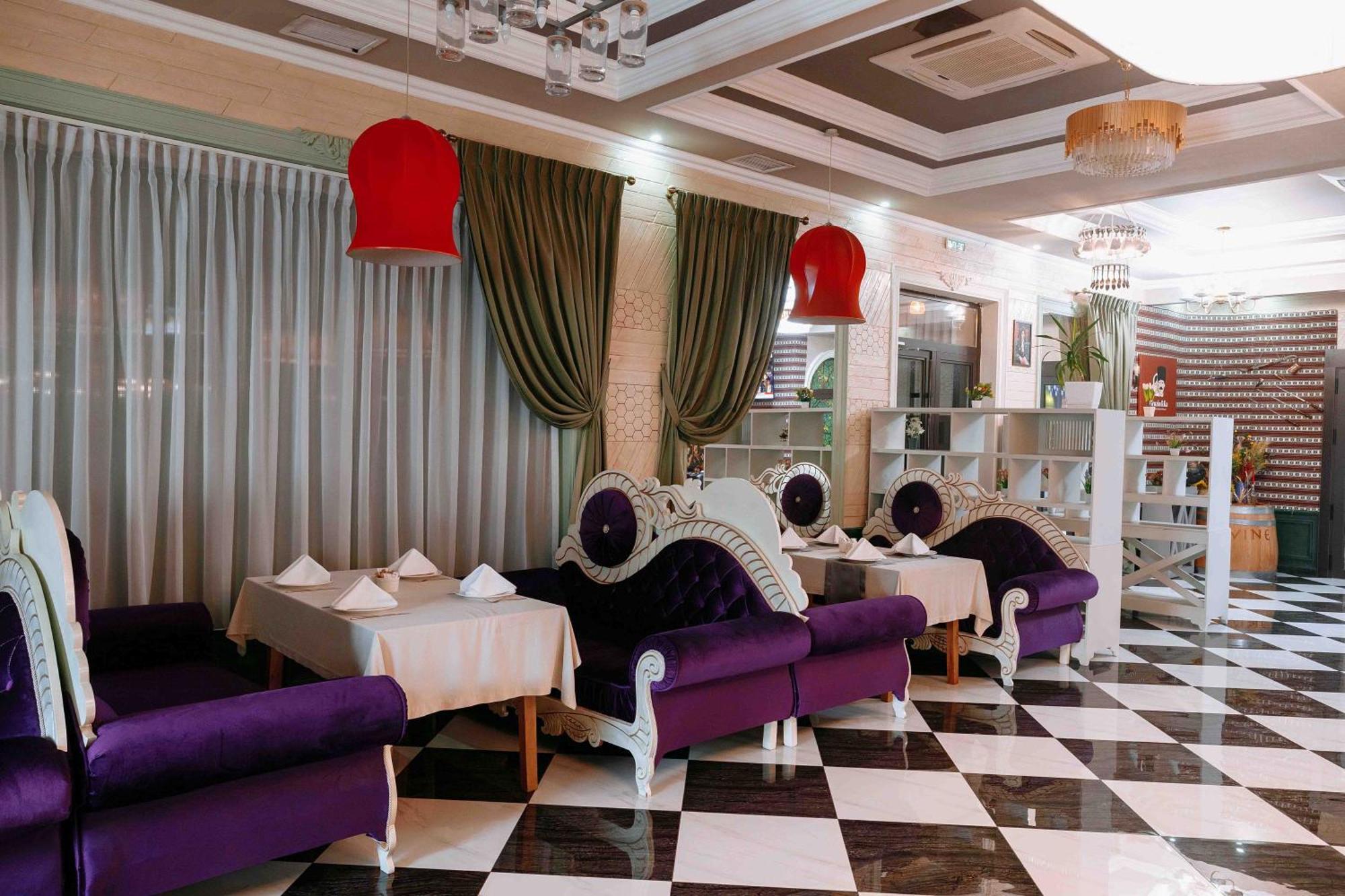 Ramada By Wyndham Shymkent Hotel Kültér fotó