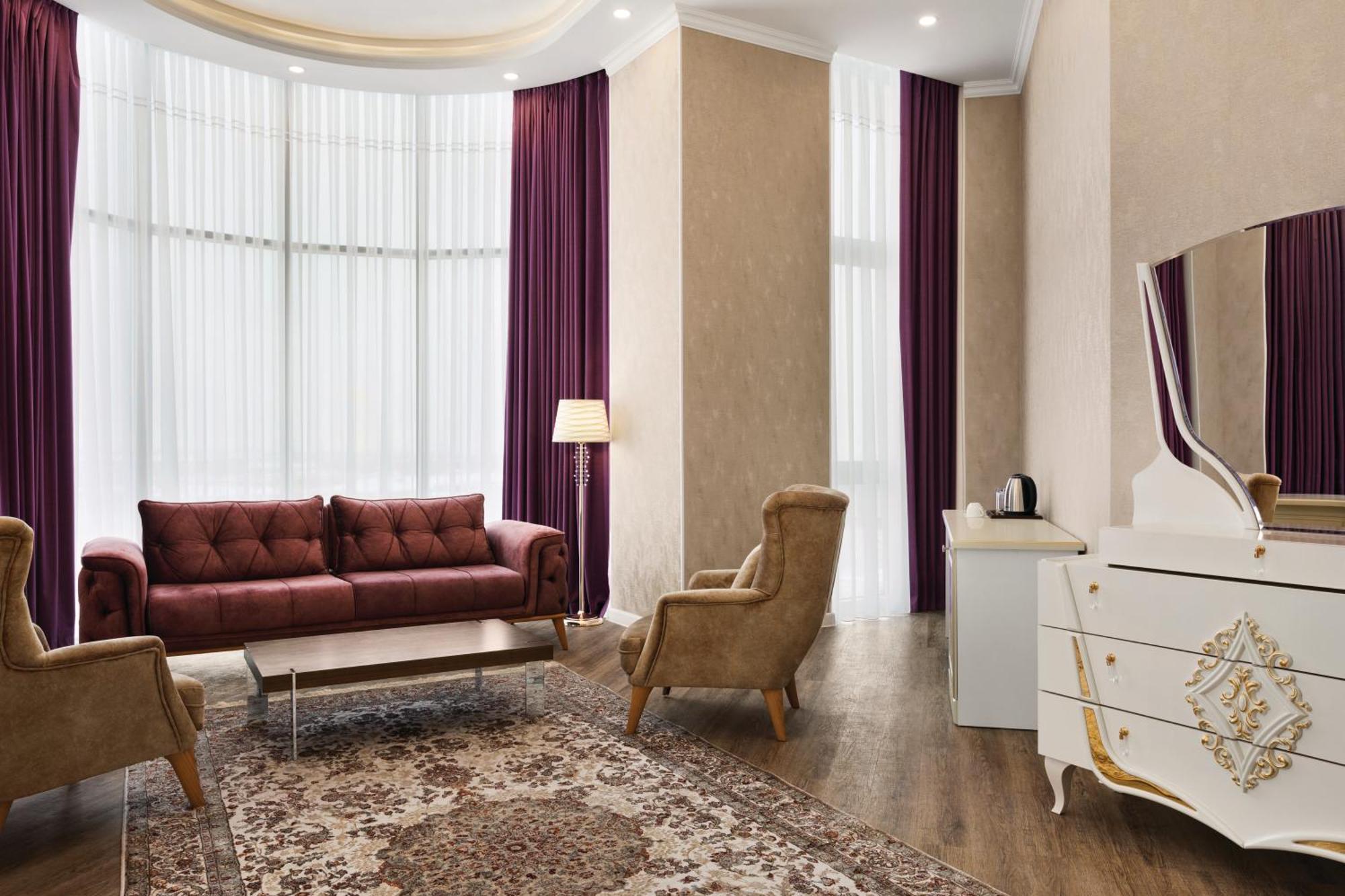 Ramada By Wyndham Shymkent Hotel Kültér fotó