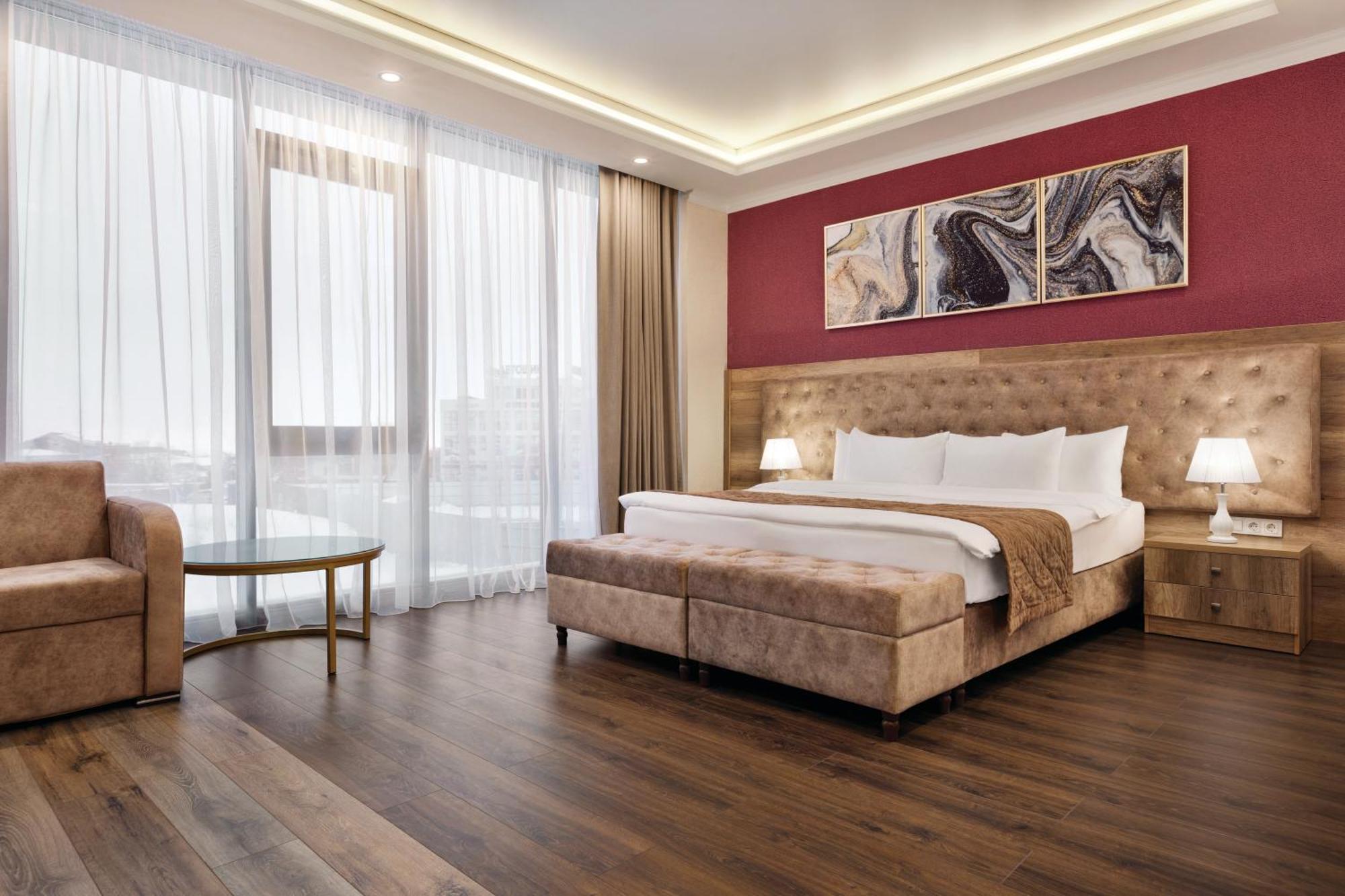 Ramada By Wyndham Shymkent Hotel Kültér fotó
