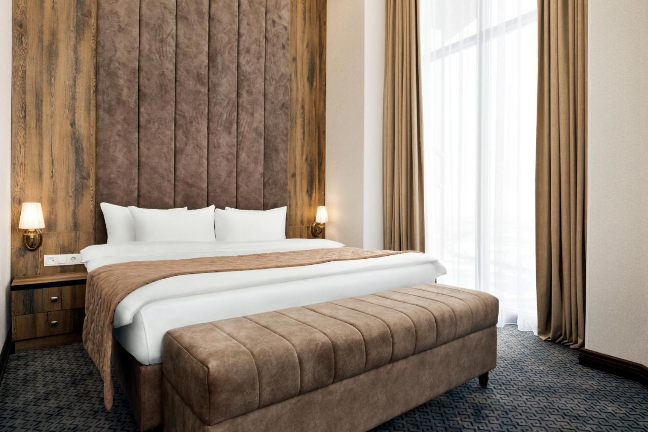 Ramada By Wyndham Shymkent Hotel Kültér fotó