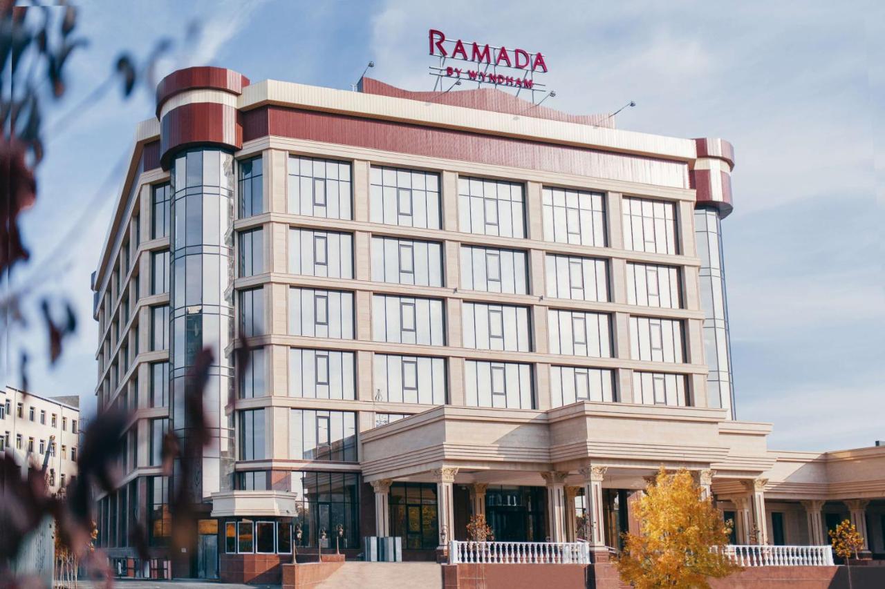 Ramada By Wyndham Shymkent Hotel Kültér fotó
